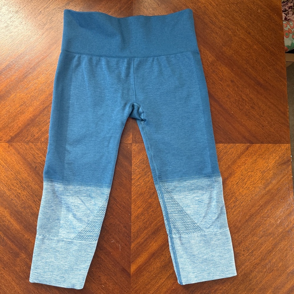 Lululemon Athletica Seamlessly Street Crop, Poseidon Heather